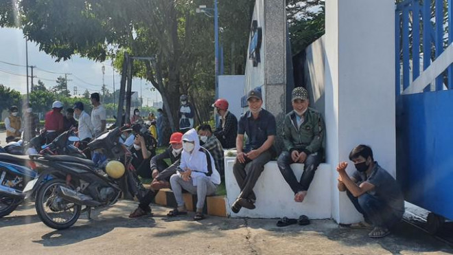 Chuyện khó tin ở thủ phủ công nghiệp Bình Dương: Người lao động gian nan tìm việc - 2