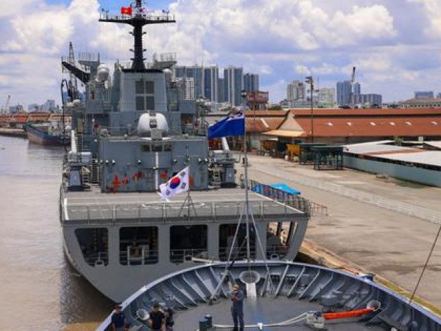 Tin tức trong ngày - Bên trong chiến hạm Hàn Quốc vừa đến TP HCM