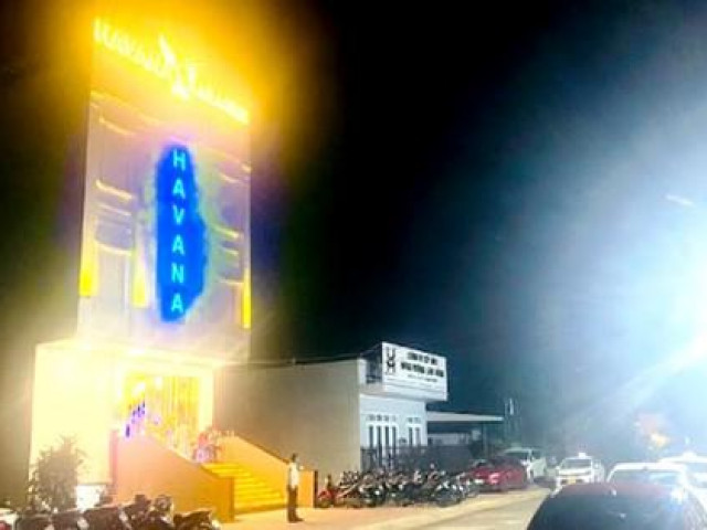 Pháp luật - Quán karaoke khách "VIP" bị thu hồi giấy chứng nhận an ninh, trật tự