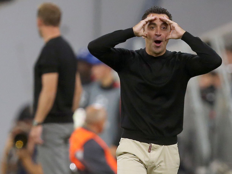 Barcelona hơn Bayern mọi mặt, trừ bàn thắng: Xavi ”phát điên” vì thua trận