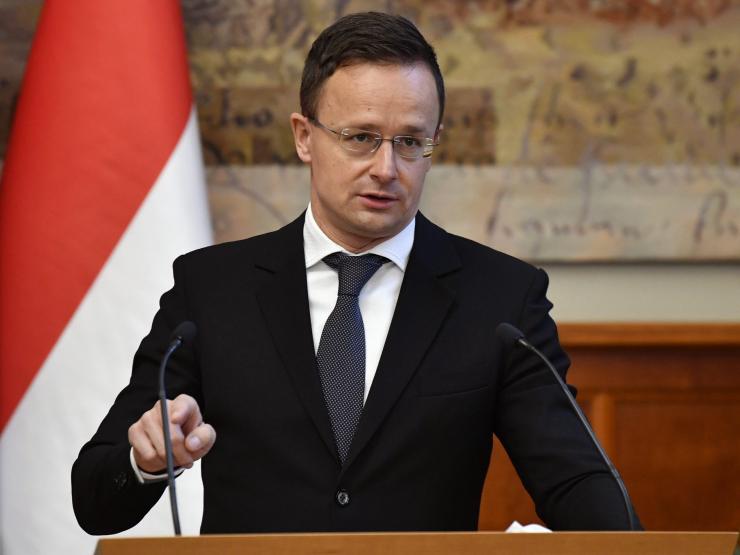 Hungary cảnh báo Tây Âu đối mặt ”sự sụp đổ hệ thống”