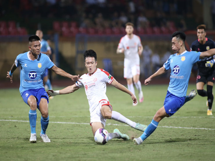 Video bóng đá Viettel - Nam Định: Sai lầm tai hại, Hoàng Đức chói sáng (Vòng 16 V-League)