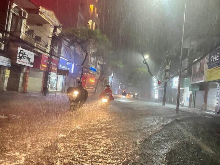 Tin tức trong ngày - Miền Bắc sắp hứng đợt mưa to, có nơi trên 200mm