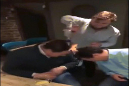 Phi thường - kỳ quặc - Người đàn ông gặp sự cố hú hồn khi đổ rượu lên đầu rồi châm lửa