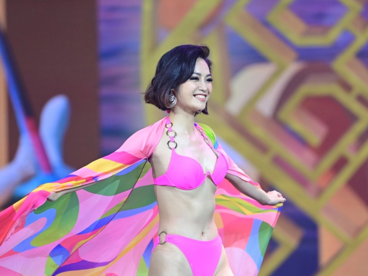 Làm đẹp - 5 hoa hậu đăng quang năm 2022: Sắc vóc thế nào mà người được khen, kẻ bị chê bai?