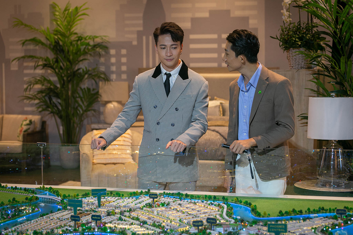 S.T Sơn Thạch không tiếc lời khen cho Aqua City khi chứng kiến sự thay đổi diện mạo từng ngày của dự án.