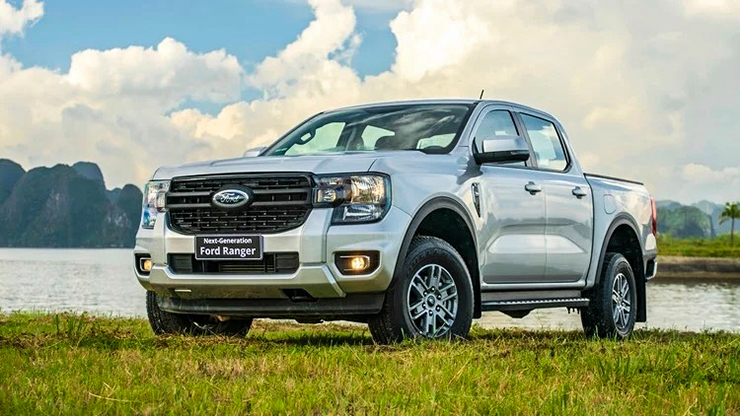 Chi tiết xe bán tải Ford Ranger phiên bản XLS 4x4 có giá bán 756 triệu đồng - 3