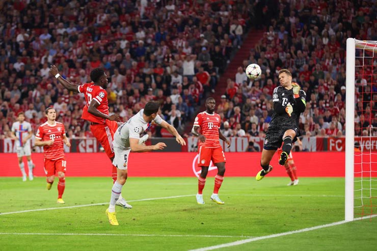 Lewandowski bất lực trước đội bóng cũ