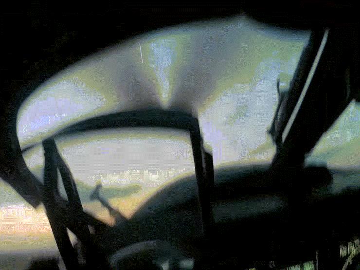 Thế giới - VIDEO: Trực thăng Ka-52 Nga bắn chặn lính Ukraine băng qua sông