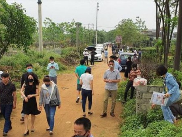 Kinh doanh - Sắp hết thời bán ''bát nháo'', môi giới bất động sản phải có chứng chỉ hành nghề