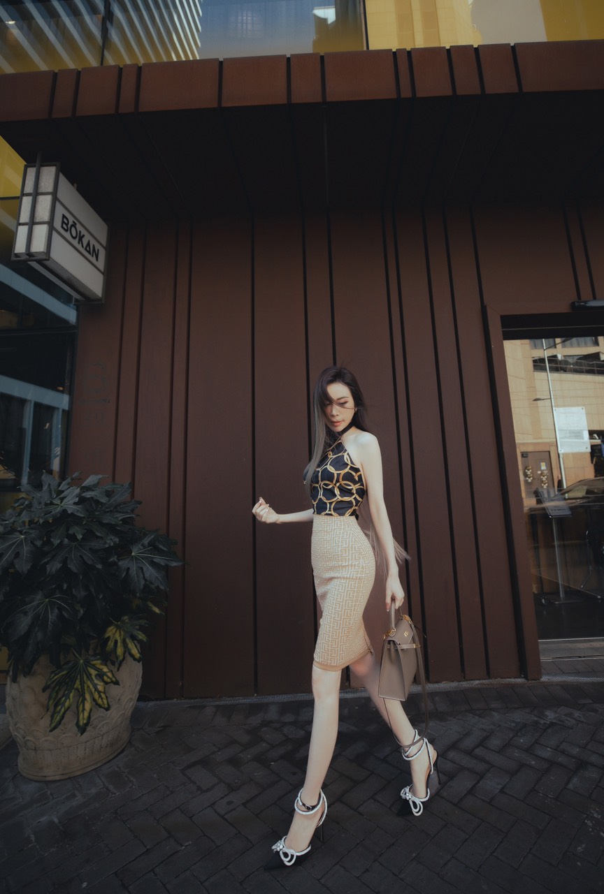 Hoa hậu Hoàng Dung phối streetstyle đẳng cấp với 2 túi Hermes Kelly 600 triệu đồng - 9