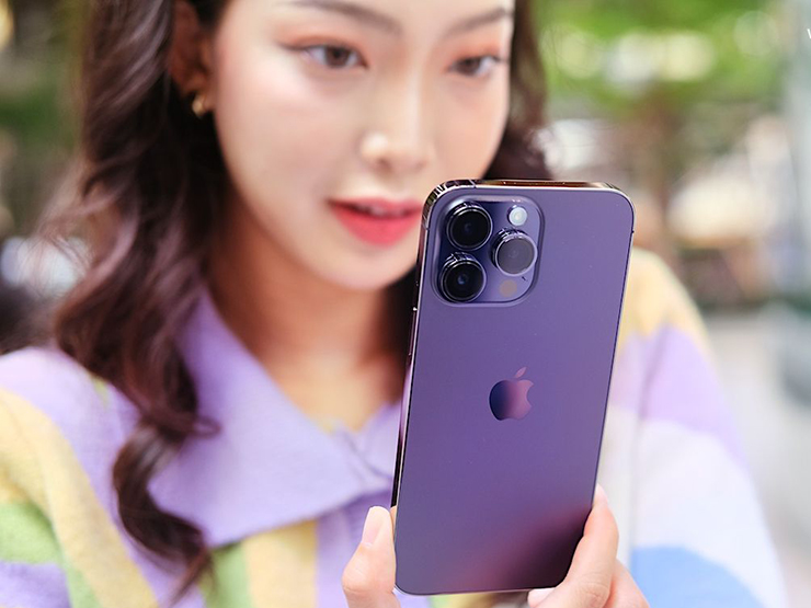 Thời trang Hi-tech - 2 "siêu phẩm" đình đám đã cách mạng hoá thiết kế smartphone