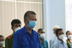 Pháp luật - Dùng tượng đá sư tử đánh vợ tử vong rồi bỏ lên gác ngồi