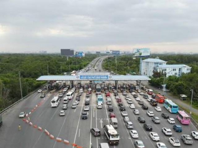 Tin tức trong ngày - Từ vụ 1.097 trường hợp vi phạm điều khiển xe trên cao tốc, tài xế cần biết điều này