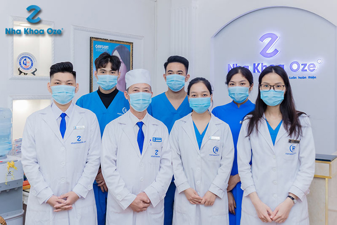 Đội ngũ bác sĩ có chuyên môn giỏi, sẵn sàng hỗ trợ khách hàng giải quyết các vấn đề răng miệng