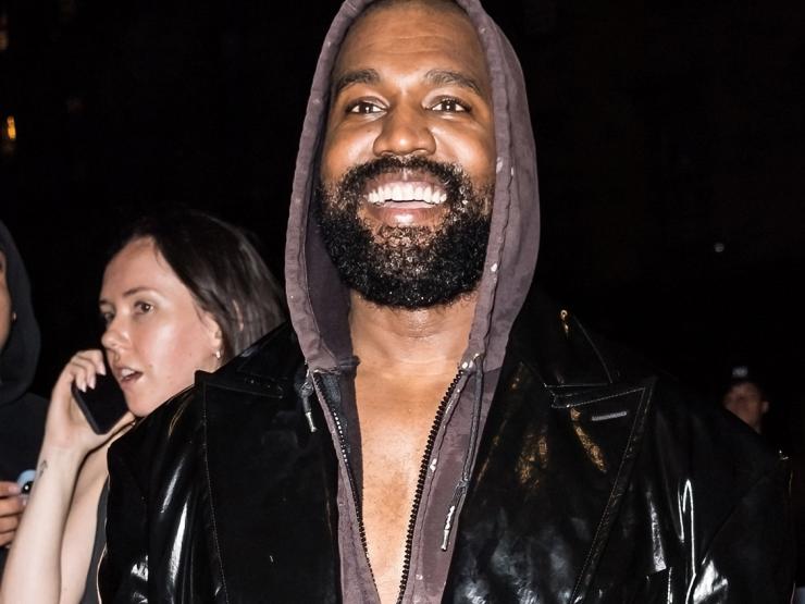 Thời trang - Mối quan hệ "cơm không lành canh không ngọt" của Kanye West với ông lớn thời trang