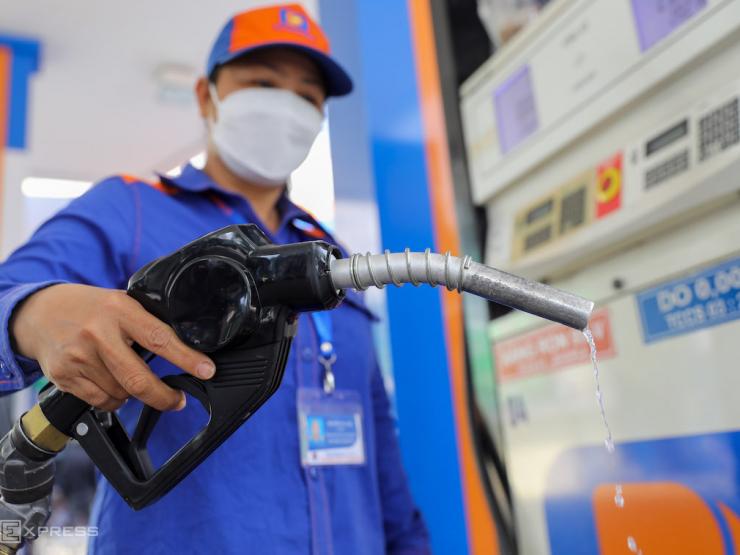 Thị trường - Tiêu dùng - Giá xăng dầu hôm nay 17/9: Đồng loạt tăng phiên cuối tuần