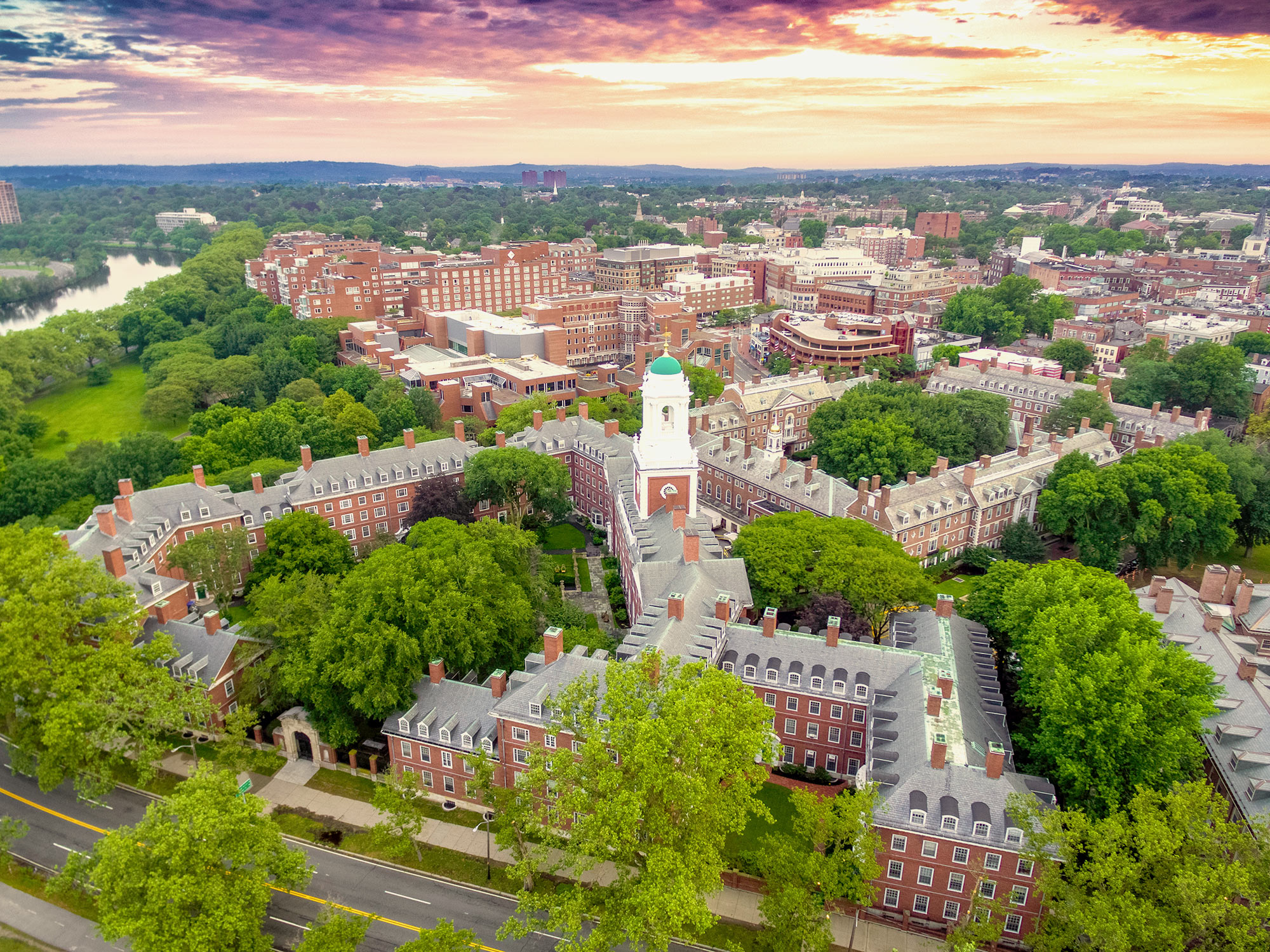 &nbsp;Harvard, ngôi trường tạo ra 5% giới siêu giàu toàn cầu