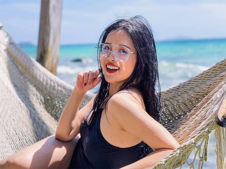 Làm đẹp - "BTV trẻ nhất của VTV" được khuyên thi hoa hậu vì “xinh đẹp cực phẩm”