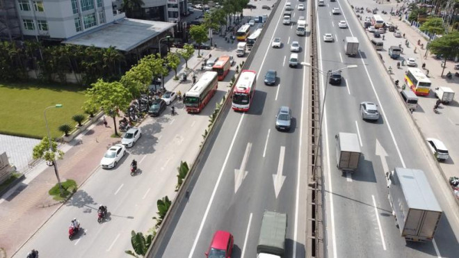 Phương tiện tham gí giao thông trên cầu Thanh Trì &nbsp;- vành đai 3.