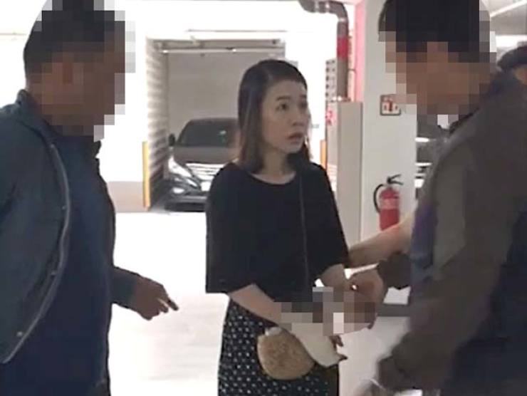 Koh Yu-jeong bị bắt tại bãi đậu xe trong khu căn hộ nơi cô sống.