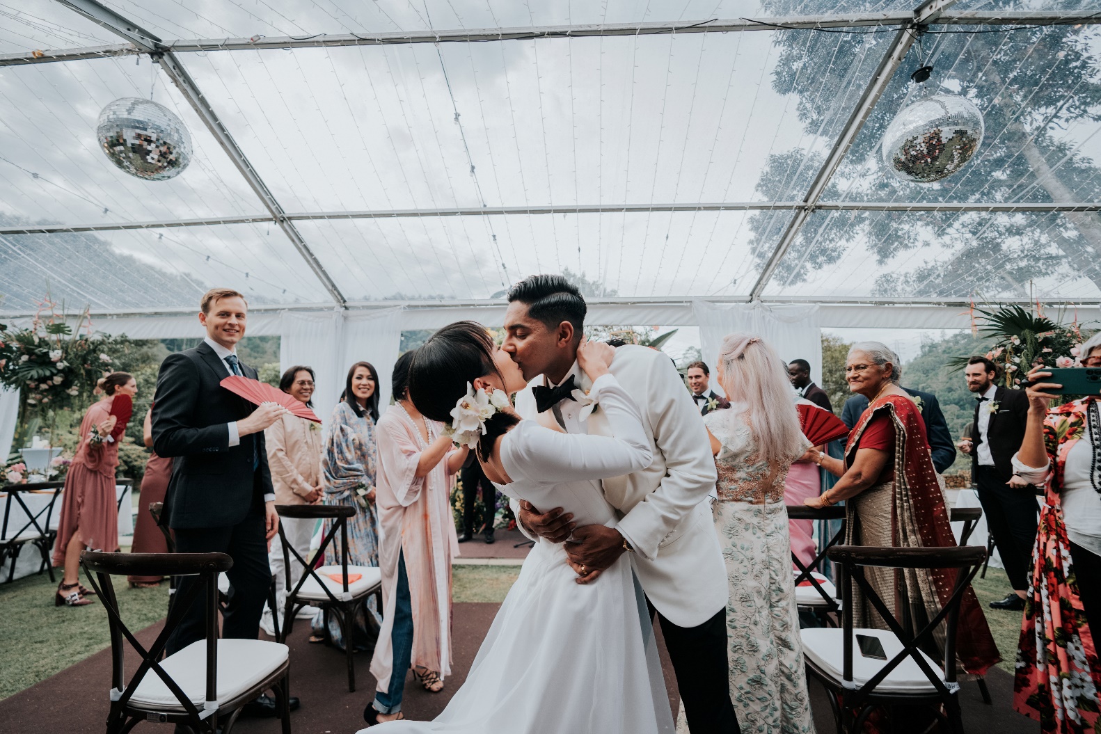 Đám cưới “xuyên lục địa” quy tụ nhiều khách mời nổi tiếng của trưởng nữ nhà doanh nhân Chu Thị Hồng Anh - 14