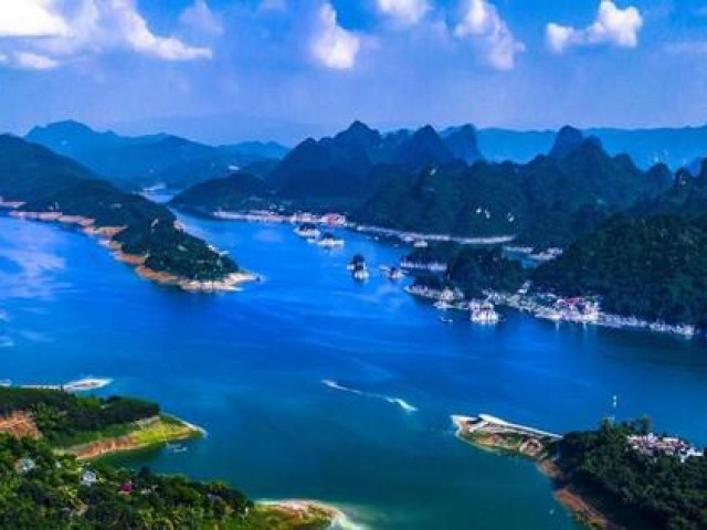 Tin tức trong ngày - Mưu sinh trên hồ Hòa Bình: Từ công trình thủy điện đến khu du lịch quốc gia