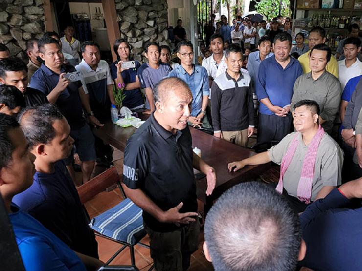 Hơn 15.000 người tụ tập tránh ”ngày tận thế” ở Campuchia: Chính quyền ra tối hậu thư