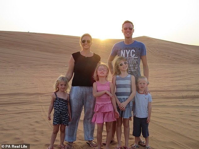 Cặp vợ chồng đi du lịch miễn phí nhiều năm cùng 4 đứa con bằng cách khó tin - 9