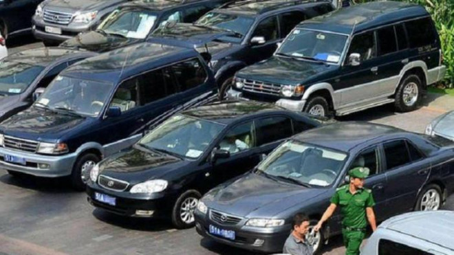 Bộ Tài chính đề xuất tăng định mức mua sắm ô tô công, tối đa 1,6 tỷ đồng - 1