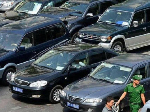 Tin tức ô tô - Bộ Tài chính đề xuất tăng định mức mua sắm ô tô công, tối đa 1,6 tỷ đồng
