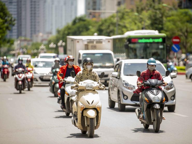 Tin tức trong ngày - Thời tiết đầu tuần: Miền Bắc có nắng nóng trước khi hứng đợt mưa dông mới