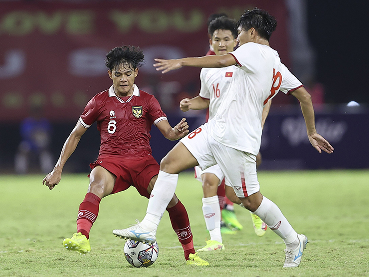 Video bóng đá U20 Việt Nam - U20 Indonesia: Rượt đuổi 5 bàn mãn nhãn (Vòng loại U20 châu Á)