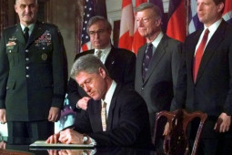 Thế giới - Cựu tổng thống Mỹ tiết lộ từng thúc đẩy Nga gia nhập NATO