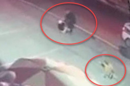 Pháp luật - Vụ sát hại thanh niên trên phố Láng Hạ: Công an điều tra hành vi của tài xế taxi