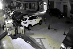 Phi thường - kỳ quặc - Video: Hi hữu chuyện người đàn ông đi ăn trộm lại bị kẻ khác lấy mất xe đạp