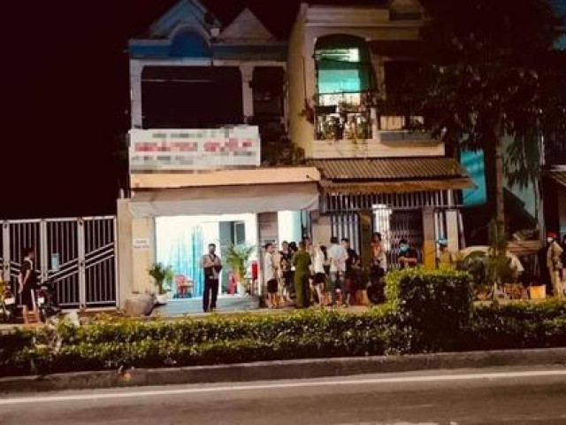 Pháp luật - Nam thanh niên quỵt tiền mua dâm, đâm nữ tiếp viên