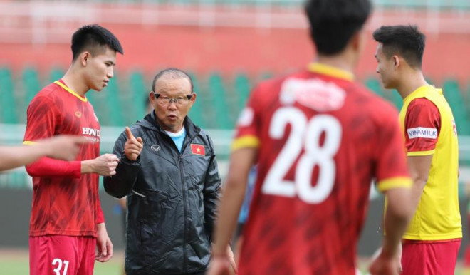Huấn luyện viên Park Hang-seo đặt mục tiêu giành chiến thắng 2 trận. Ảnh: VFF
