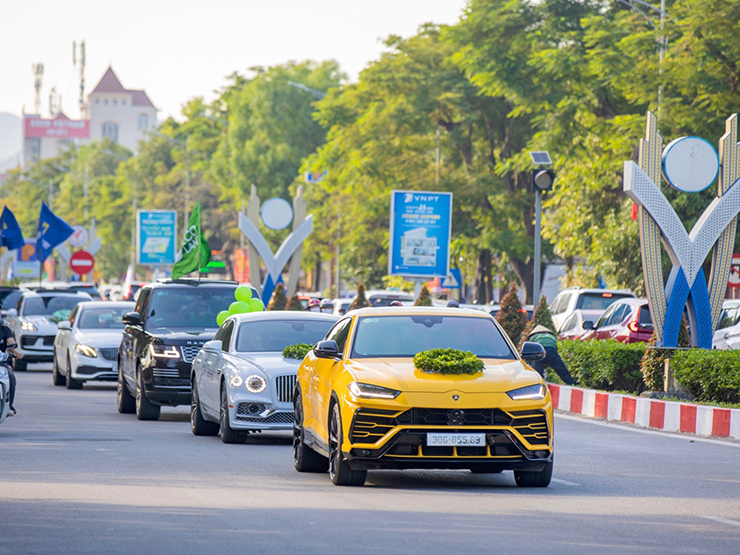 Dàn ”xế hộp” trăm tỷ hội tụ tại Thành phố Vinh