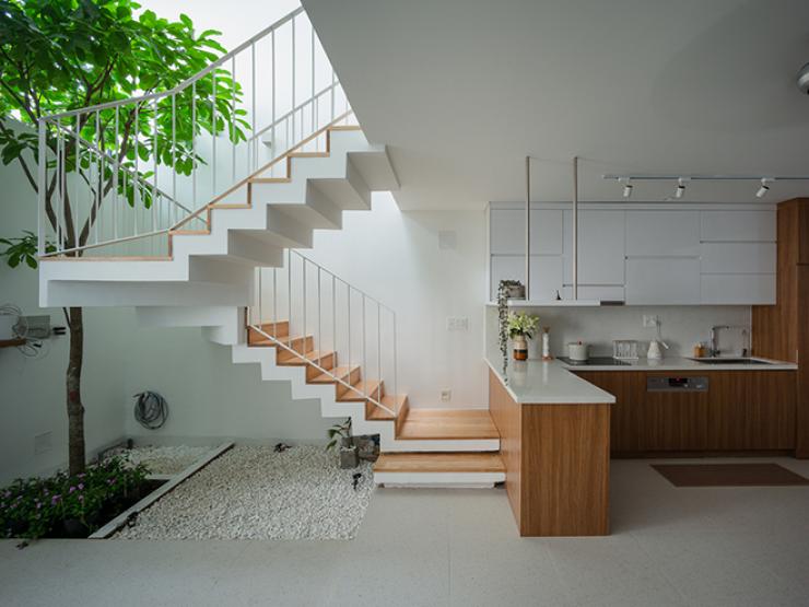 Kinh doanh - Nhà 50m2 ở TP.HCM gây tò mò vì mang sân vườn, ban công "gói gọn" trong nhà