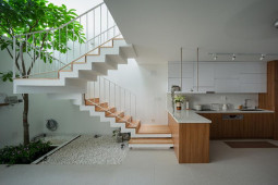 Kinh doanh - Nhà 50m2 ở TP.HCM gây tò mò vì mang sân vườn, ban công "gói gọn" trong nhà