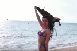 Đời sống Showbiz - Gái đẹp Bắc Ninh nhận cát-xê nửa tỷ trở thành "Nữ hoàng chốt đơn", bán sạch hàng trong tích tắc