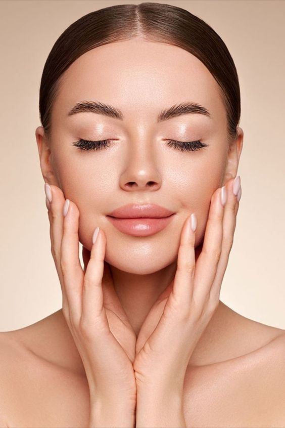 Tiến sĩ O'Connell nói rằng nếu bạn chọn sử dụng sản phẩm Retinol thì tốt nhất nên sử dụng vào ban đêm và rửa sạch vào buổi sáng. Bạn cũng phải thoa kem chống nắng vào buổi sáng như một biện pháp phòng ngừa bổ sung. Ngoài ra, hãy bắt đầu từ từ. Sử dụng sản phẩm mỗi tuần một lần và tăng dần cho đến khi bạn đang sử dụng theo hướng dẫn của sản phẩm.