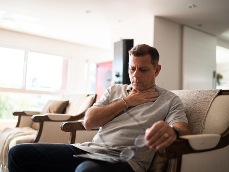 Sức khỏe đời sống - Ung thư kề cận nếu bạn tiếp tục để ho không dứt, viêm họng kéo dài vì trào ngược dạ dày