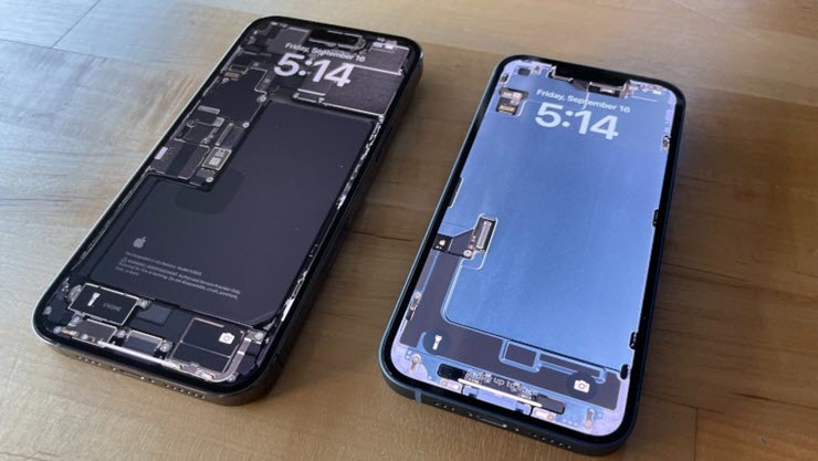 iPhone 14 và iPhone 14 Plus với bộ hình nền “xuyên thấu” lạ mắt của iFixit.