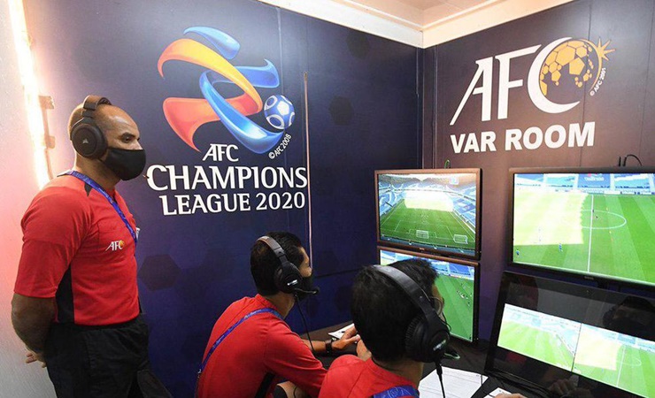 Ngay tại Đông Nam Á, Thai League từng dùng công nghệ VAR và chi phí khoảng 61 triệu đồng/trận. Nhưng ở mùa giải 2020, khi lâm vào cảnh khó khăn tài chính, việc dùng công nghệ VAR cũng phải dừng lại để tiết kiệm 14 tỷ đồng.
