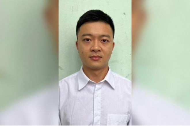 Đại úy B.T.H đang công tác tại Trại giam Yên Hạ, Cục C10, Bộ Công an đi khỏi nhà từ tối muộn ngày 17/8 và hoàn toàn mất liên lạc với gia đình từ sáng 18/8.