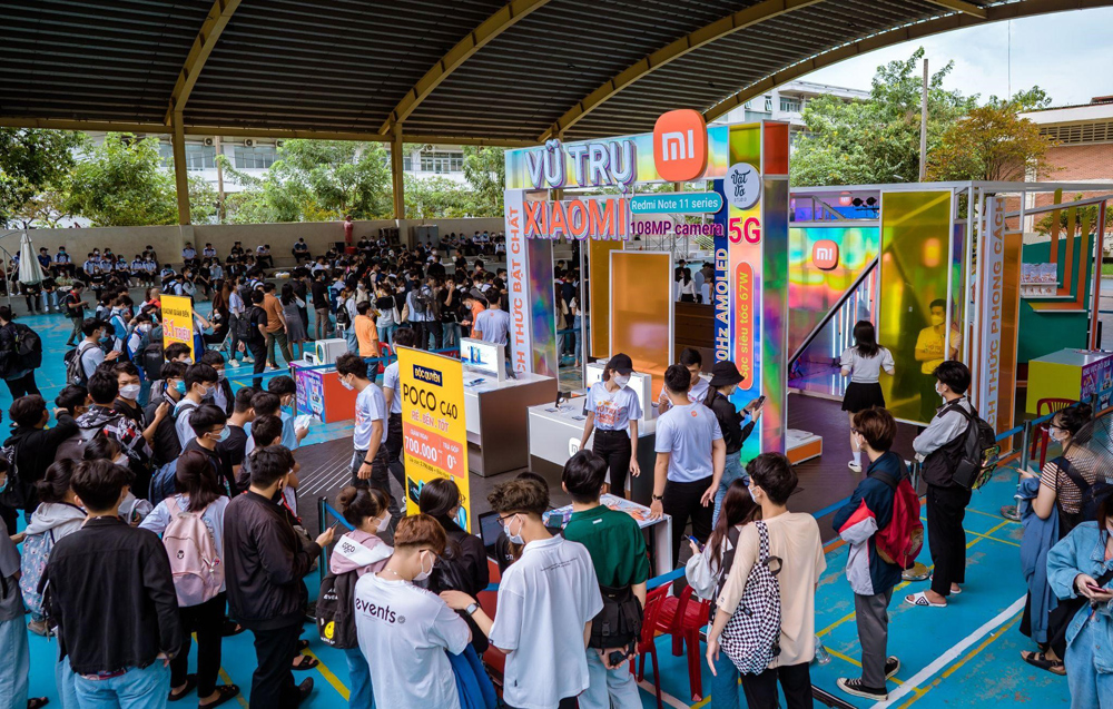 Hơn 5,000 sinh viên đã xếp hàng tham dự chuỗi sự kiện “Vũ Trụ Xiaomi - Thách Thức Bật Chất” được diễn ra trong tuần đầu tiên