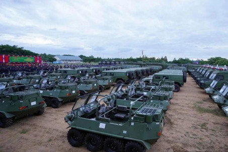 Trung Quốc tặng Campuchia 107 xe quân sự