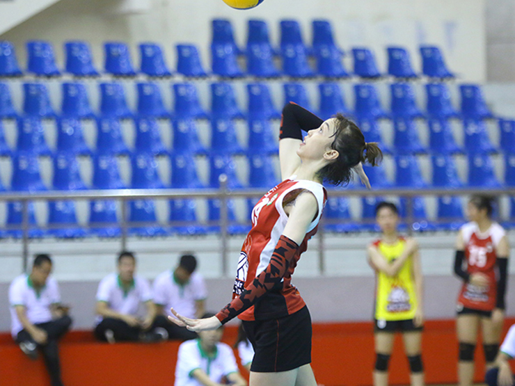 Thể thao - Dàn "chân dài" bóng chuyền VN đọ sắc, Lý Thị Luyến 1m91 tỏa sáng ở Cúp Quân đội